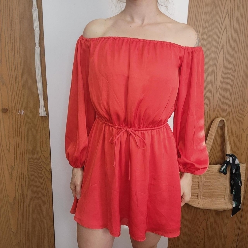 Lovers + Friends × Revolve Off the Shoulder World Traveler Dress size Small